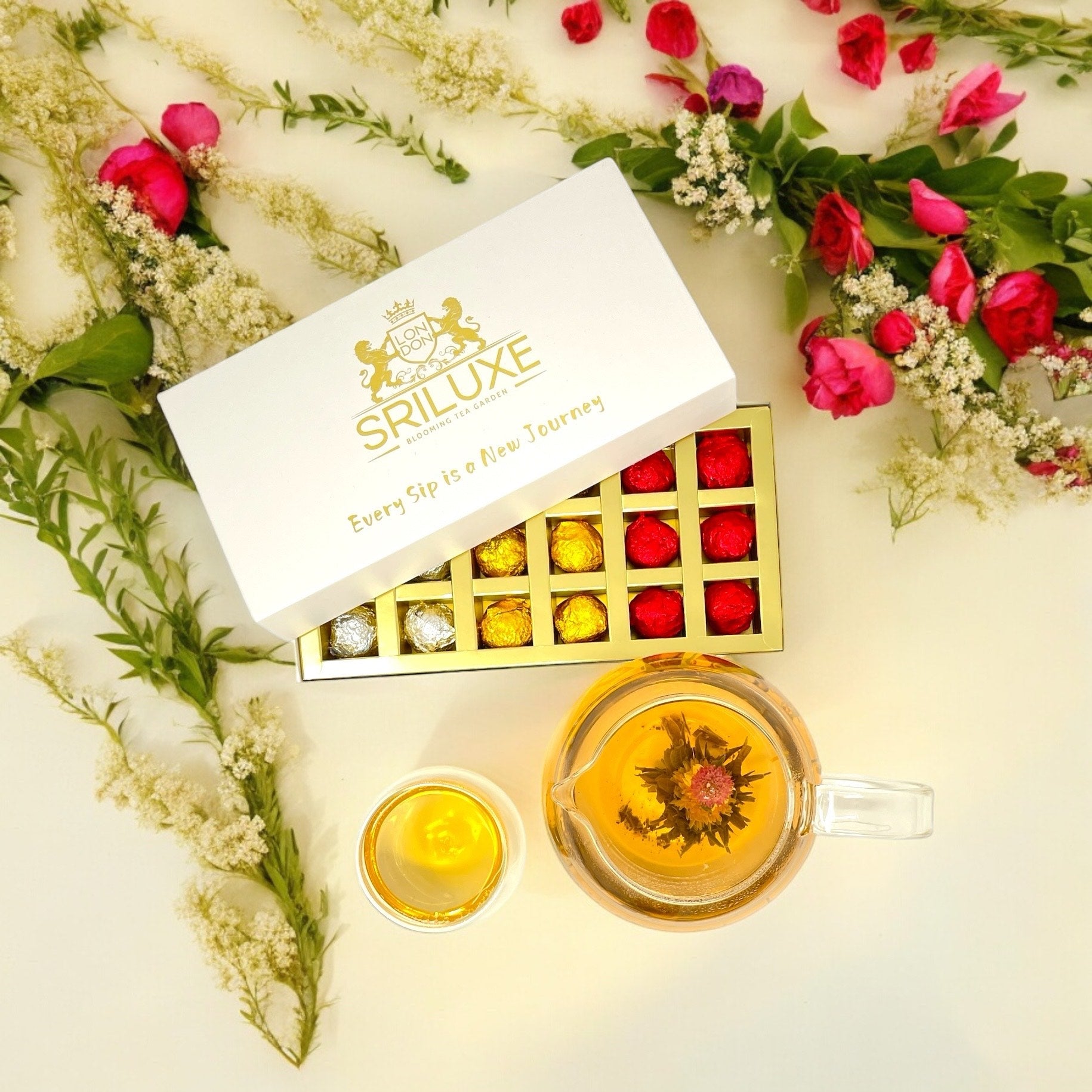 RILUXE - Luxury Blooming Flower Tea - 18 pcs of Assorted Premium Blooming Tea | Wonderfully Wrapped in White, Gold and Red | perfect for gifting or self-indulgence