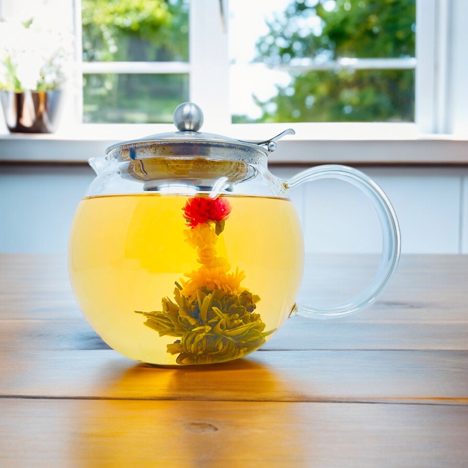 RILUXE - Luxury Blooming Flower Tea - 18 pcs of Assorted Premium Blooming Tea | Wonderfully Wrapped in White, Gold and Red | perfect for gifting or self-indulgence